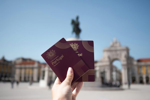 get-golden-visa-j3ZuuKDL6kI-unsplash